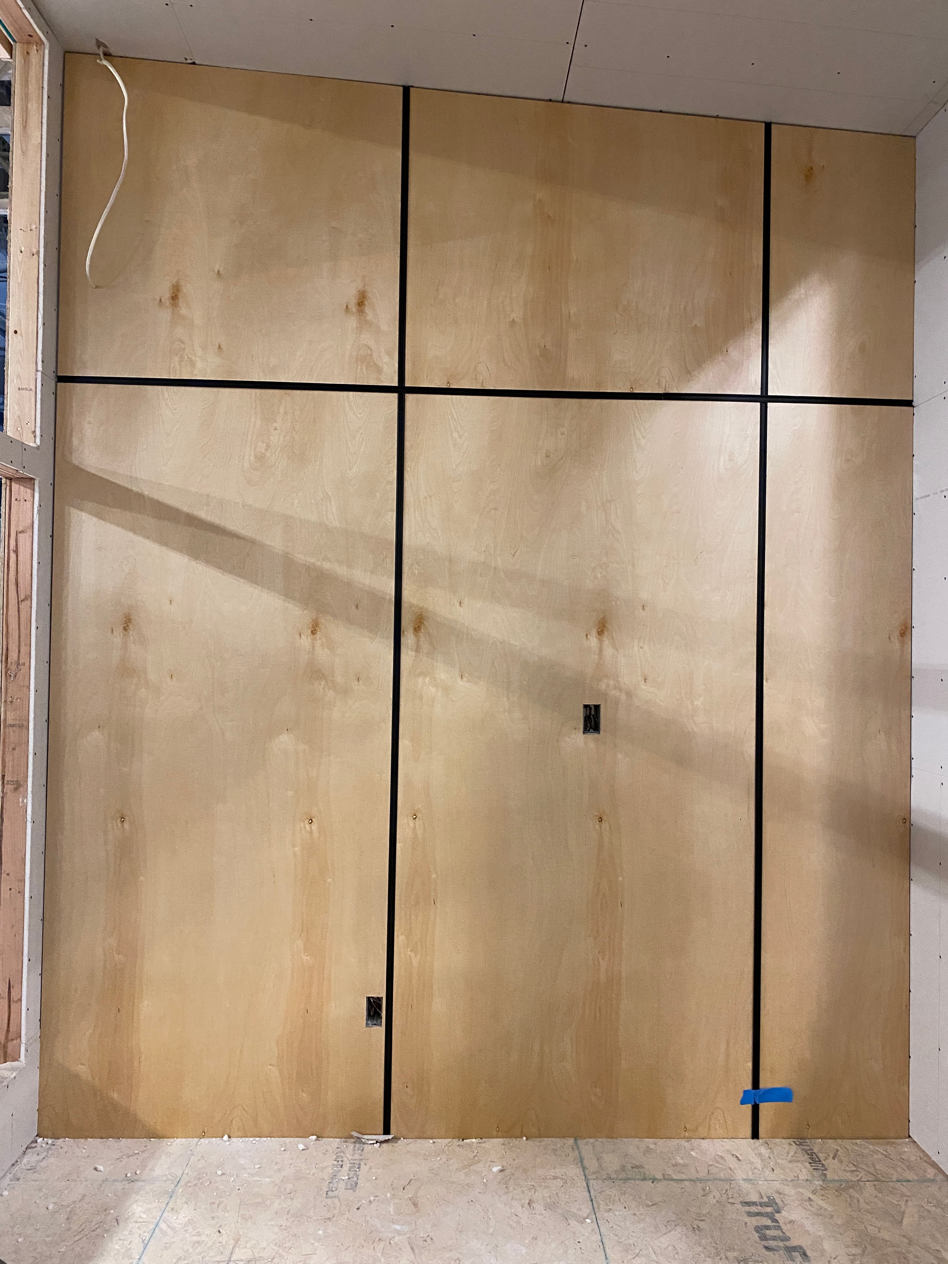 Montera Homes factory build — site delivery and crane placement