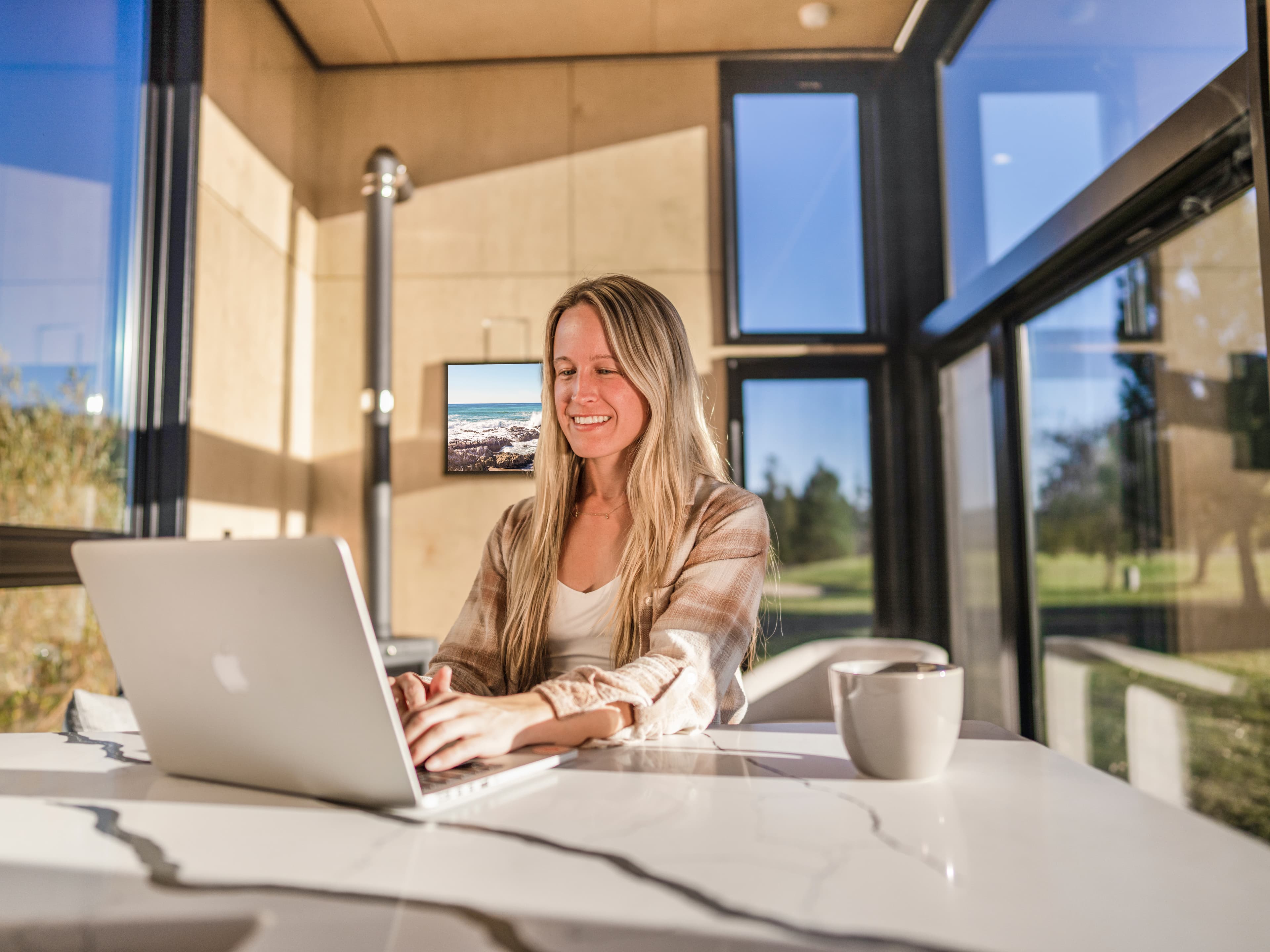 Montera modular home interior — standard finish kitchen with GE appliances